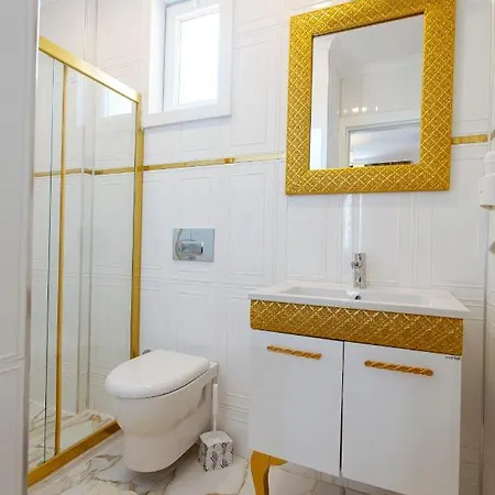 Yellow Villa *