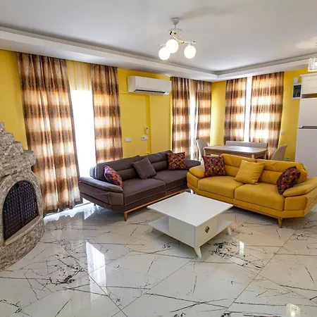 Villa Yellow *